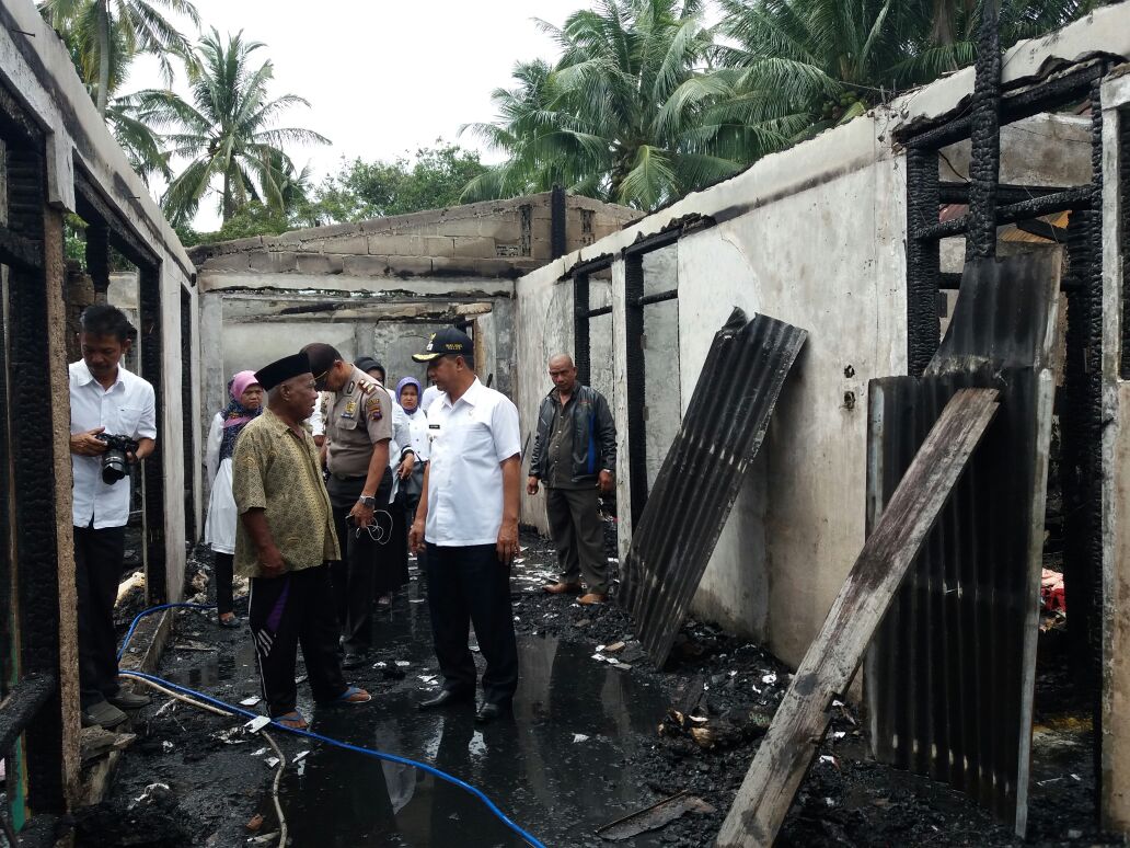Kebakaran Bukit Tandang ditinjau Wabupyulfadri